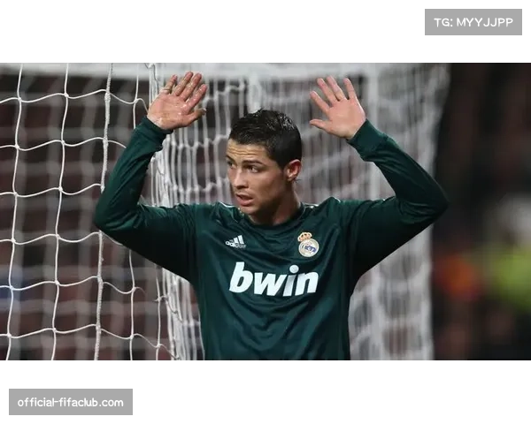 英媒称古斯托染红激起愤怒 名宿批评其犯规鲁莽至难以置信